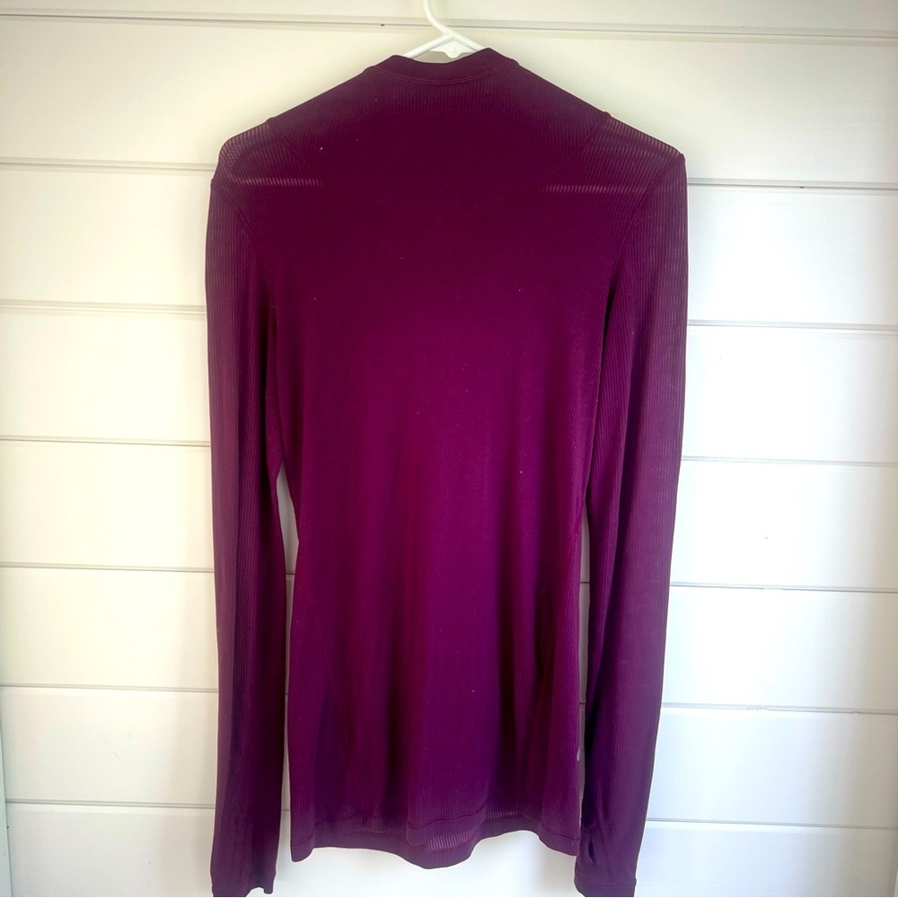 Lululemon maroon lightweight hooded pullover